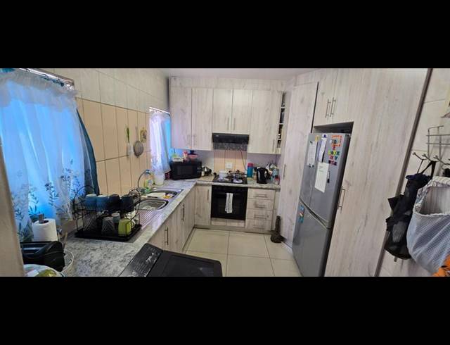 3 BEDROOM TOWNHOUSE FOR SALE IN MAGALIESKRUIN